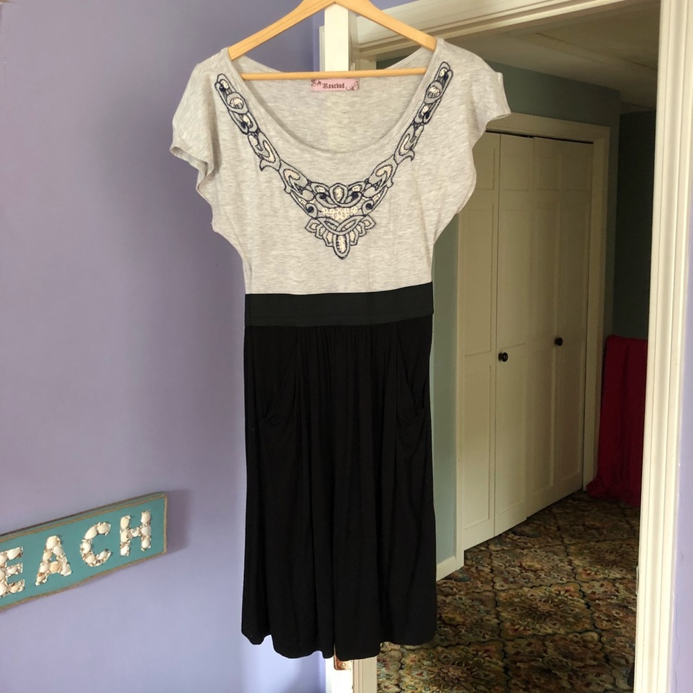 ✨Rosebud Black and Grey Dress